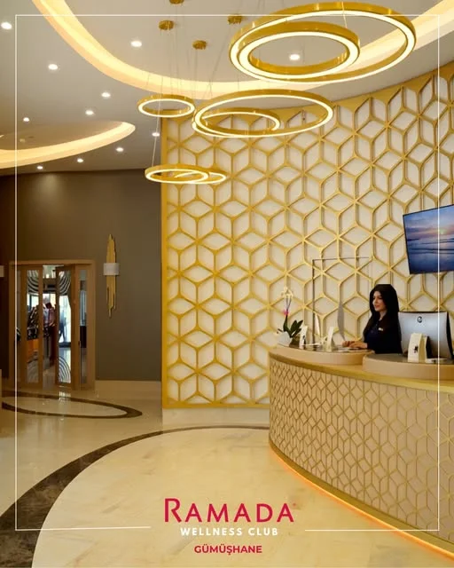 Ramada Gümüşhane otelinin karşılama alanı